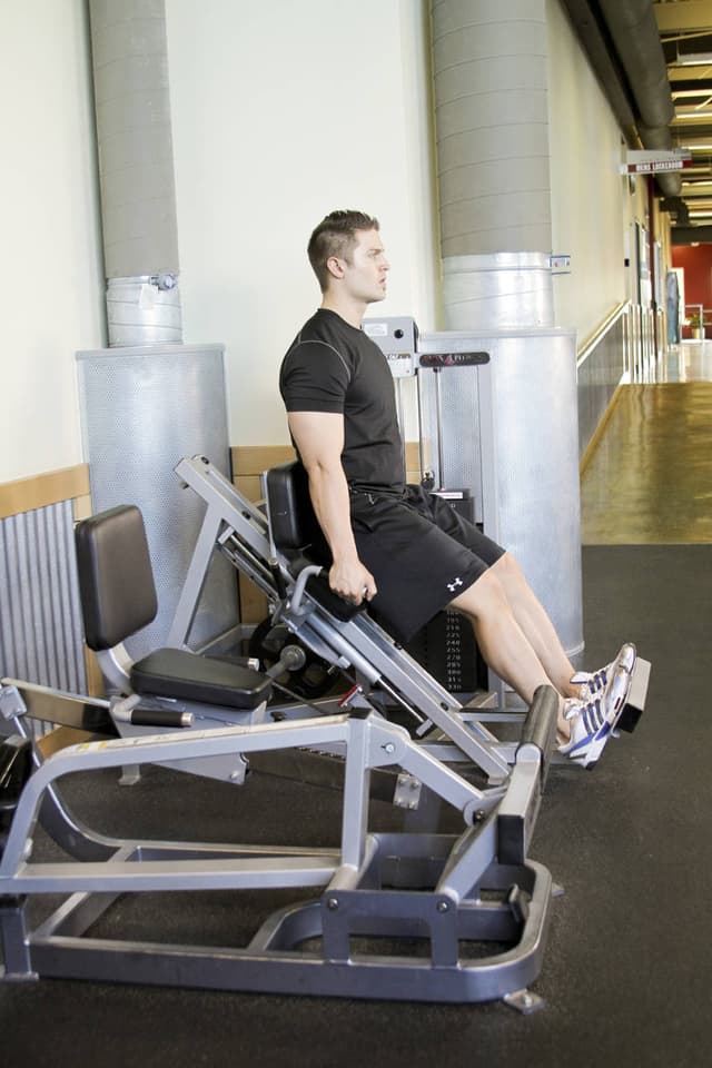 Starting position of Calf Press