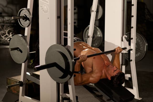 Ending position of Decline Smith Press