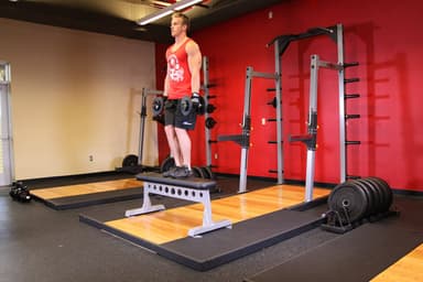 Dumbbell Step Ups - Step 1