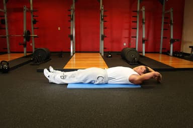 Jackknife Sit-Up - Step 1