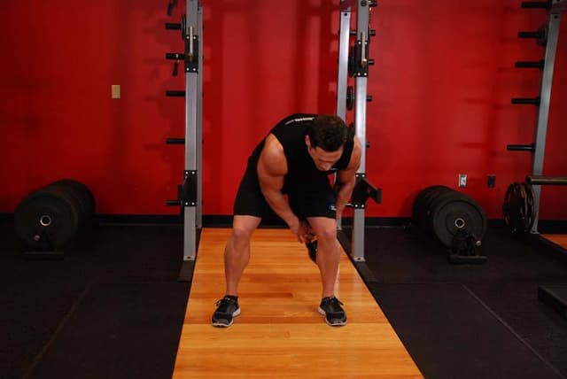 Starting position of Kettlebell Figure 8
