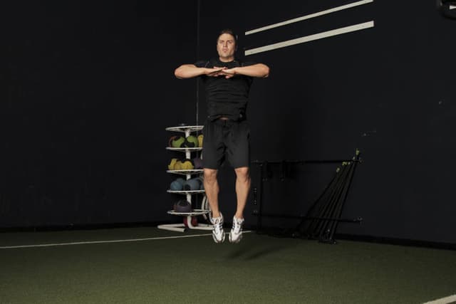 Ending position of Knee Tuck Jump
