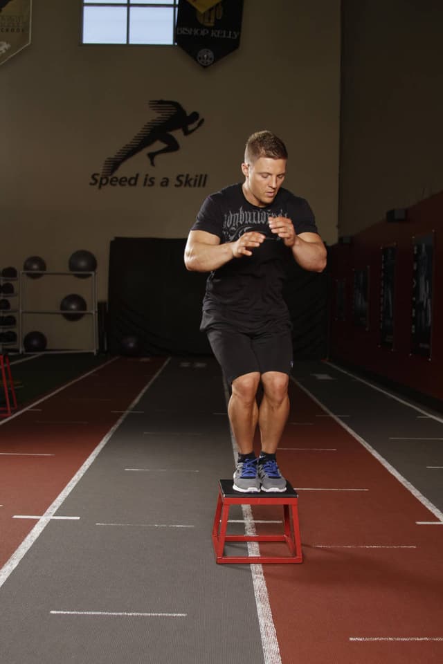 Ending position of Lateral Box Jump