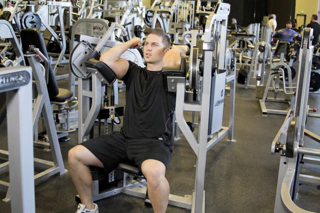 Ending position of Machine Bicep Curl