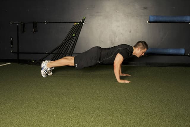 Ending position of Plyo Push-up