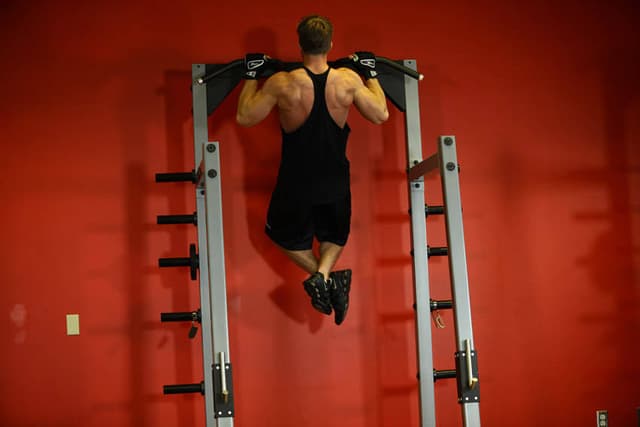 Ending position of Pullups