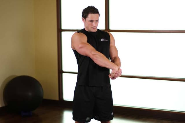 Starting position of Side Wrist Pull