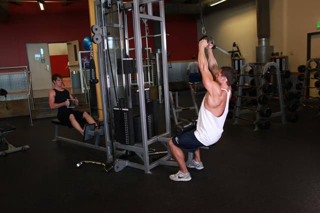 Ending position of V-Bar Pulldown